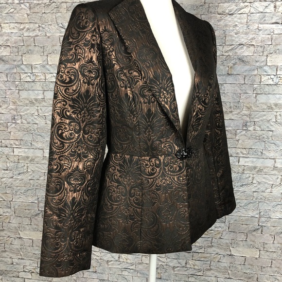 NEIMAN MARCUS Exclusive Bronze Metallic Blazer - Picture 5 of 6